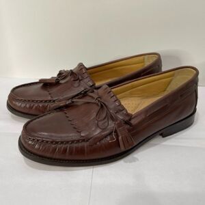 Bass Men's brown leather tassel loafer 1203 medallion 10.5 M Excellent - worn on